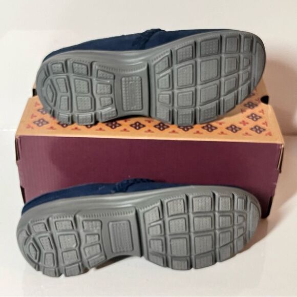 Skechers Easy Going Darling Thing Water Repellent Suede Clogs - Picture 6 of 6